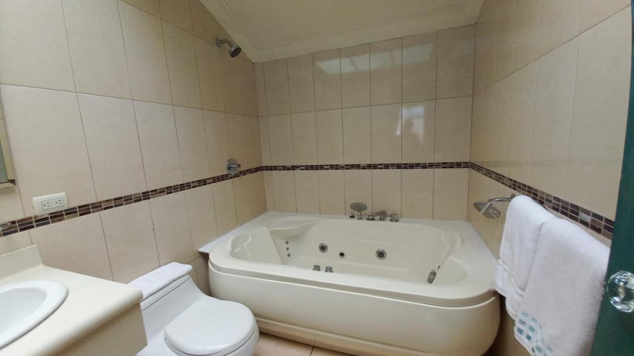 קואנקה Hotel Ines Maria מראה חיצוני תמונה